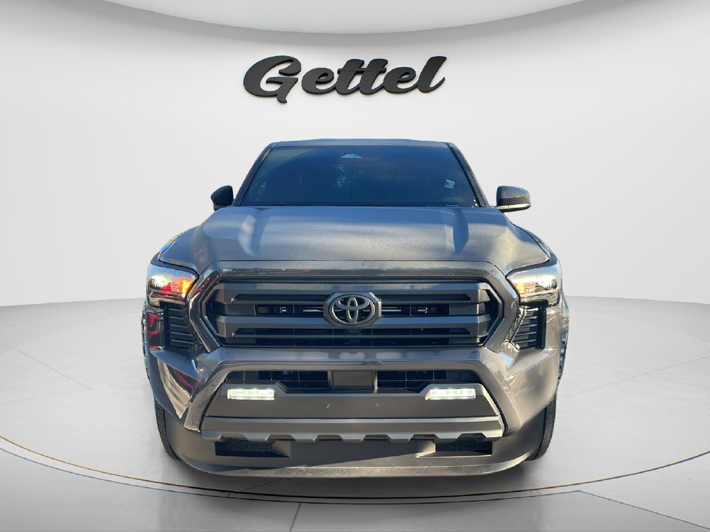 Used 2026  Toyota SR5 image 2