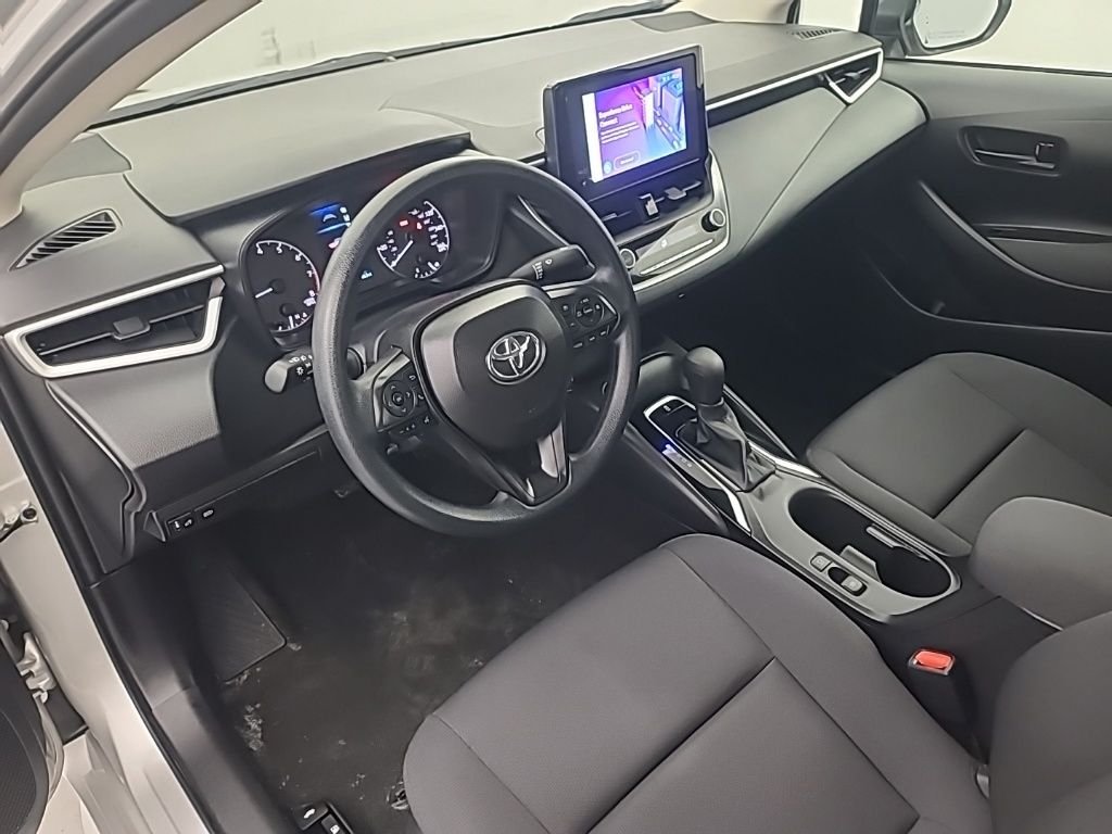2025 Toyota Corolla LE - Photo 25