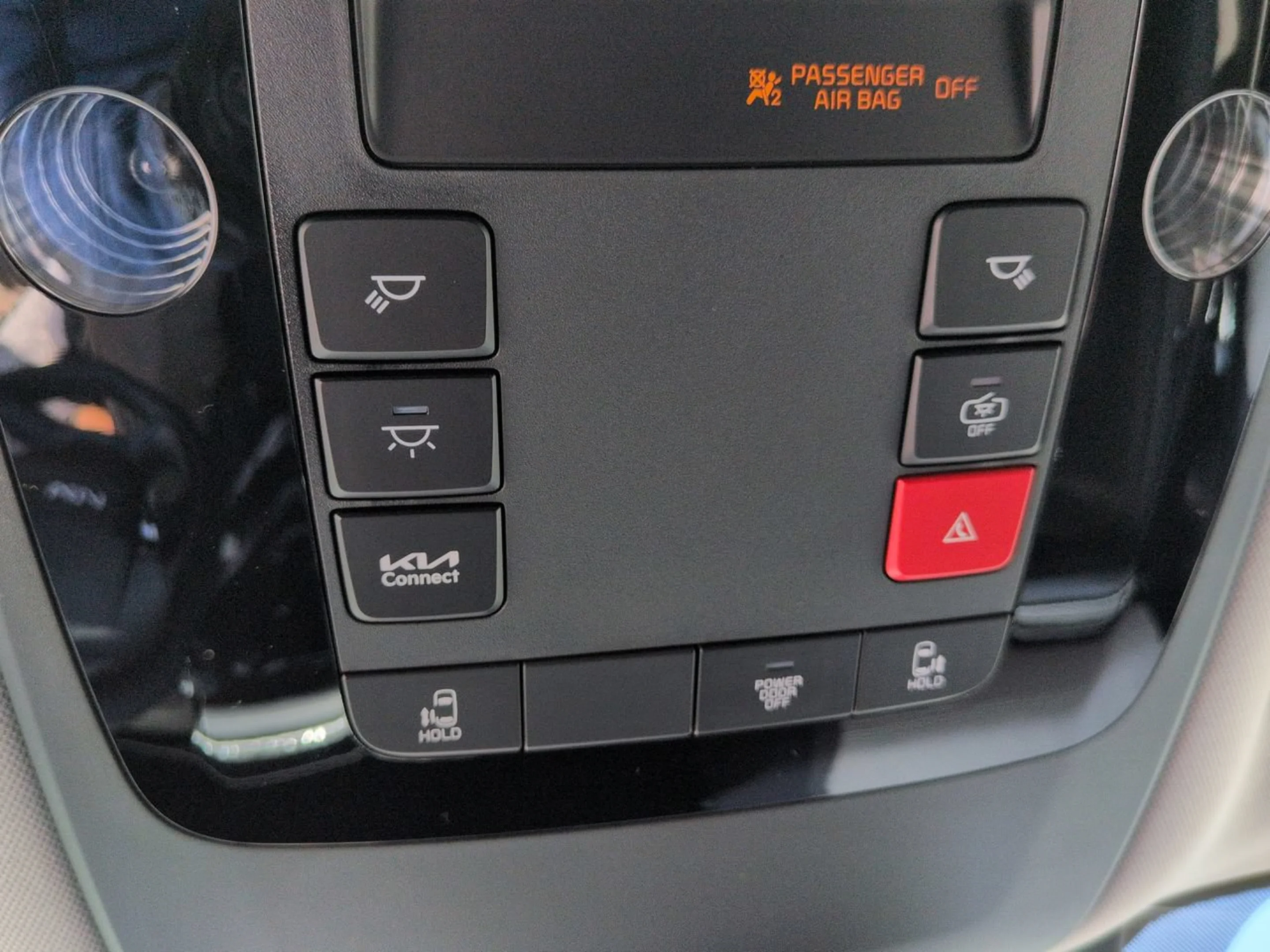 New 2027 Ceramic Silver Kia LXS image 23
