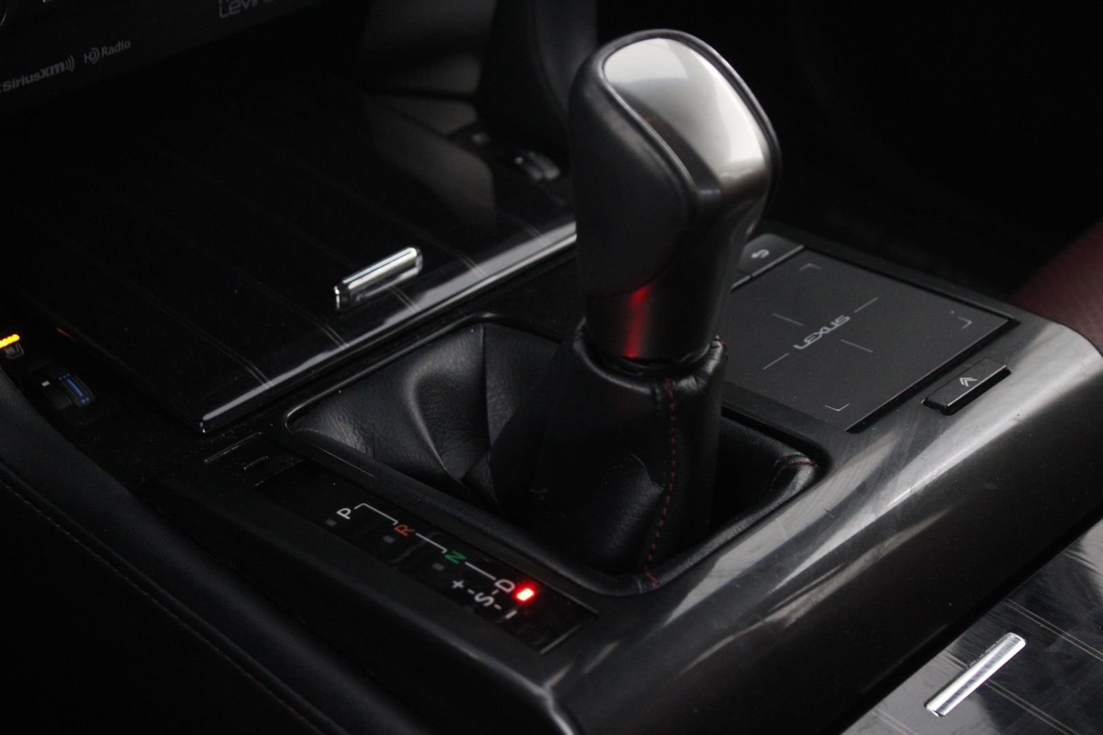 Used 2022  Lexus 460 Luxury image 20