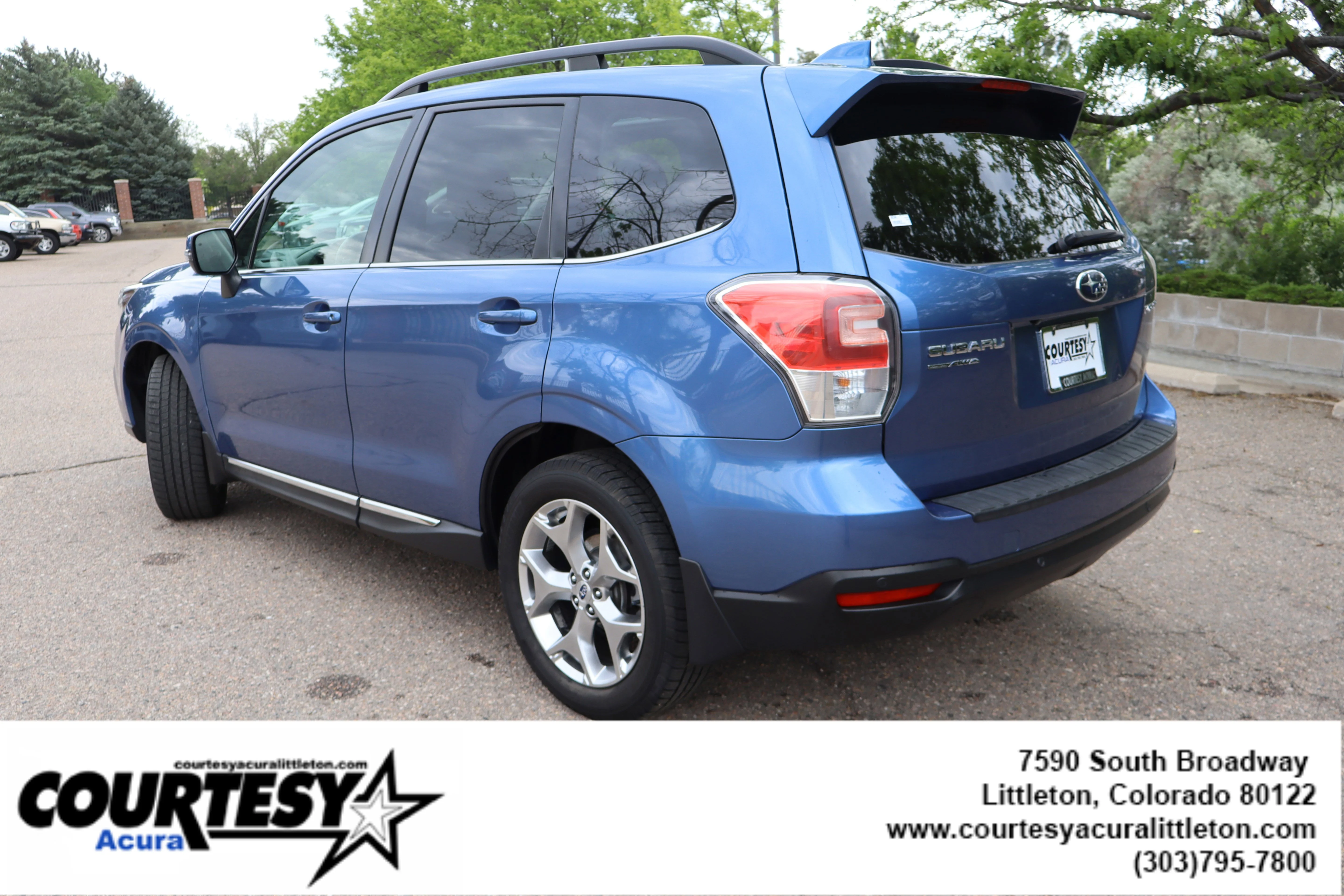 Used 2018 Quartz Blue Pearl Subaru Touring image 4