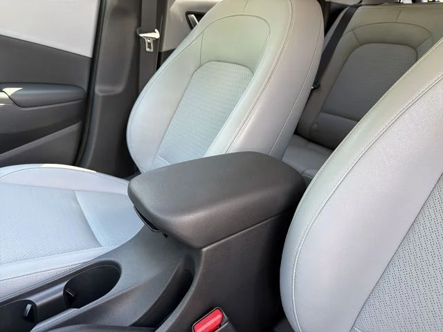 Used 2021 Red Hyundai Ultimate image 21