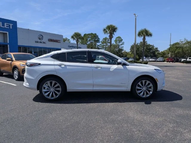 New 2026 WHITE FROST TRICOAT Buick Avenir image 2