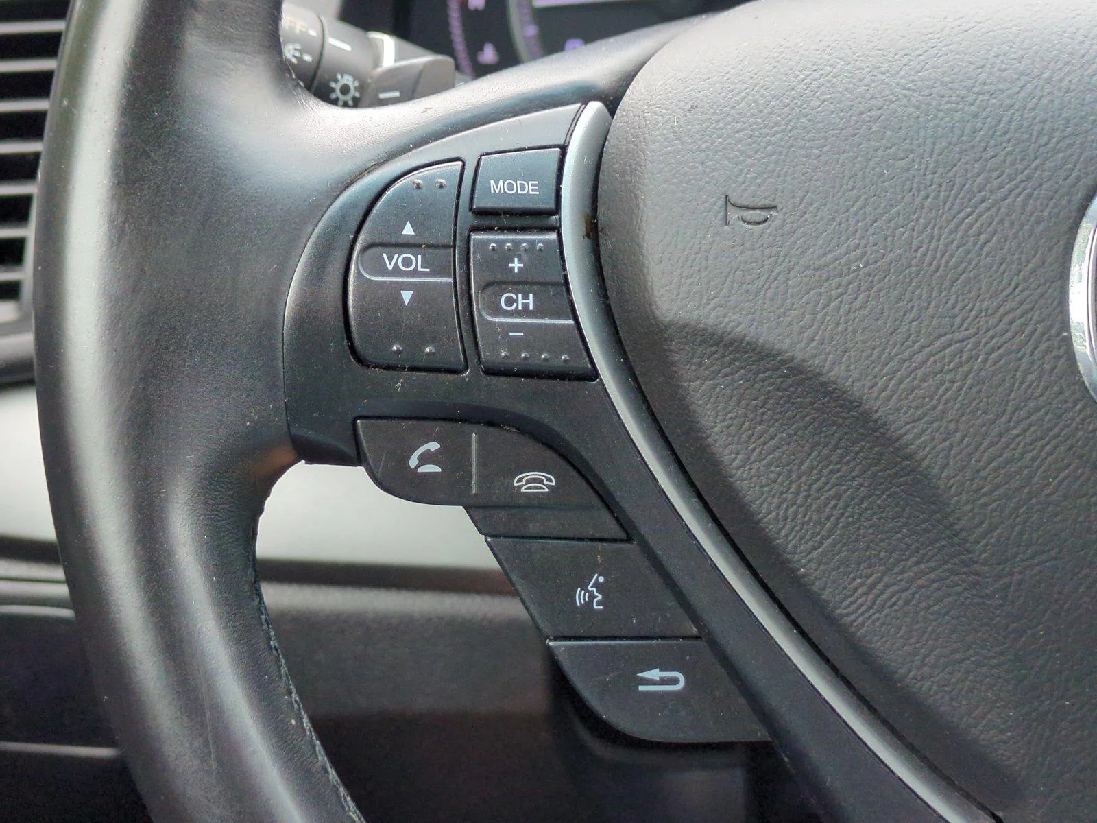 Used 2015 Crystal Black Pearl Acura  image 19