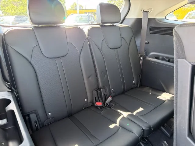 New 2026 Glacial White Pearl Kia S image 24