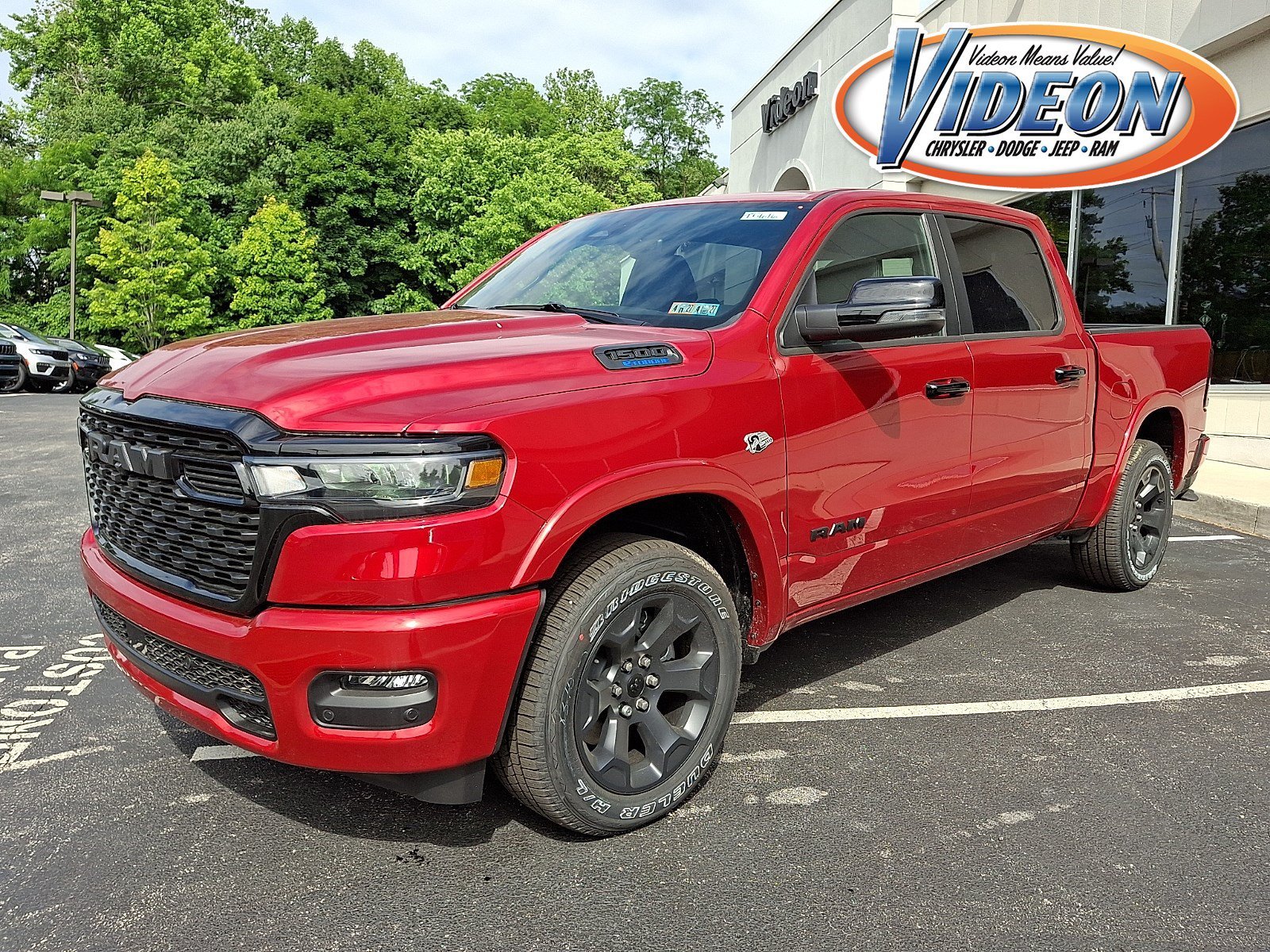 New 2026 Molten Red Pearl-Coat Exterior Paint RAM Big Horn image 1
