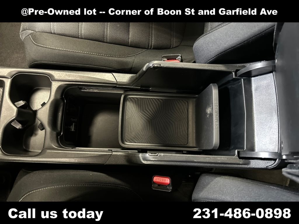 Used 2018  Honda EX image 24