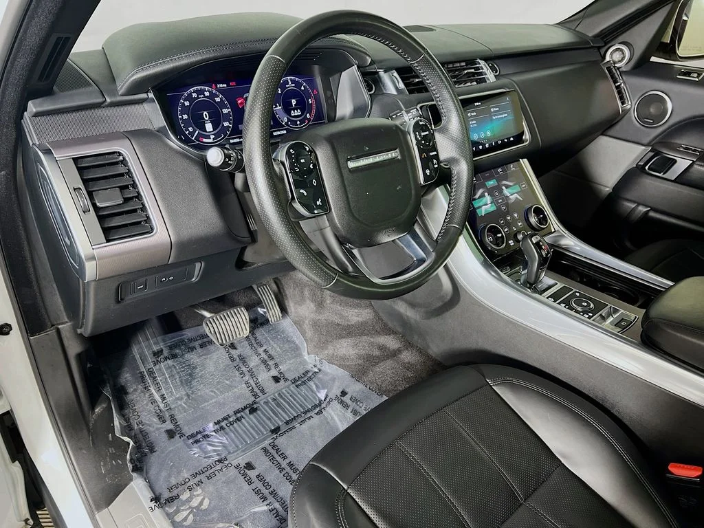 Used 2018 Fuji White Land Rover HSE Td6 image 9