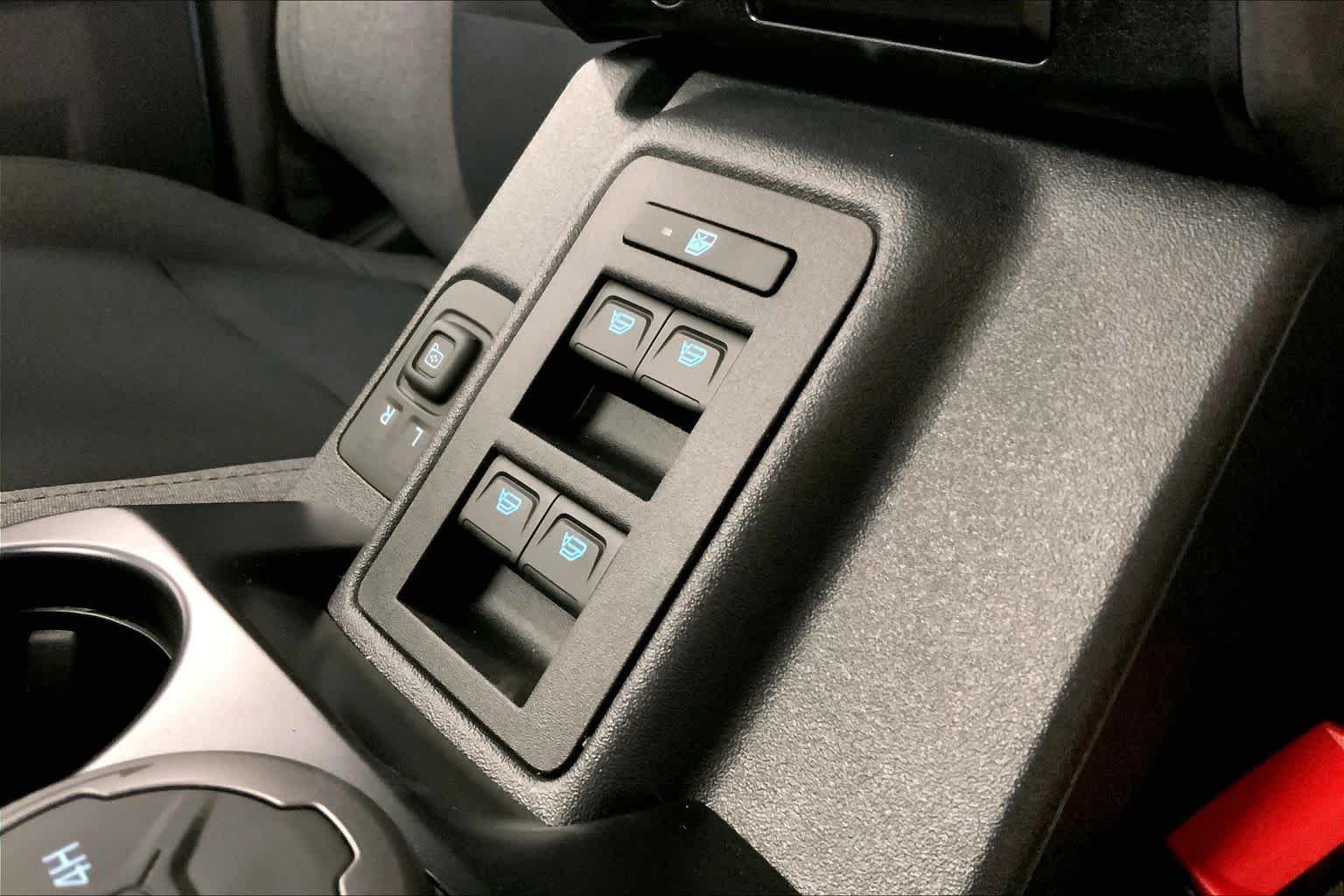 New 2025 Azure Gray Metallic Tri-Coat Ford Big Bend® image 17