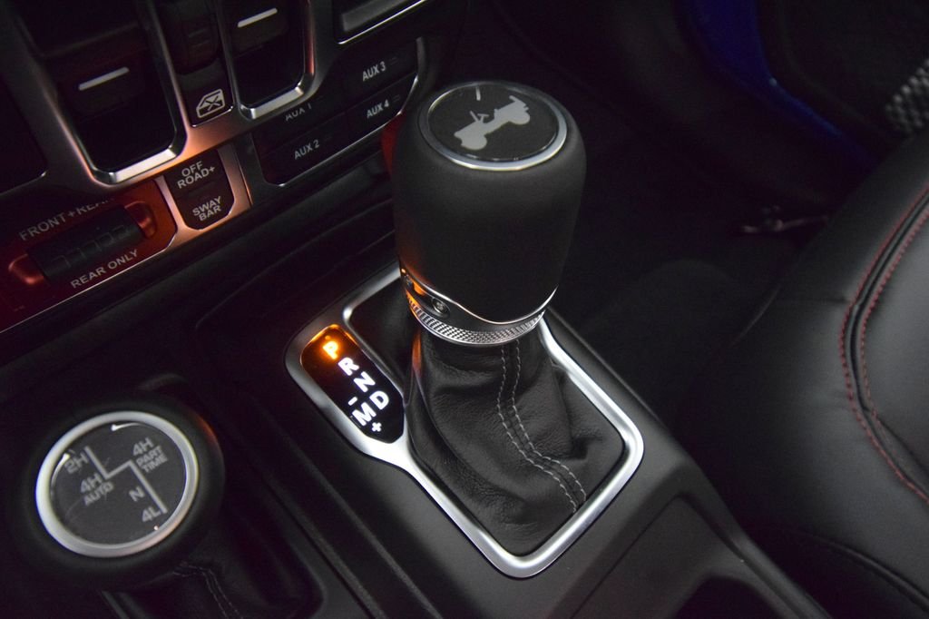 New 2026 Hydro Blue Pearlcoat Jeep Rubicon X image 19