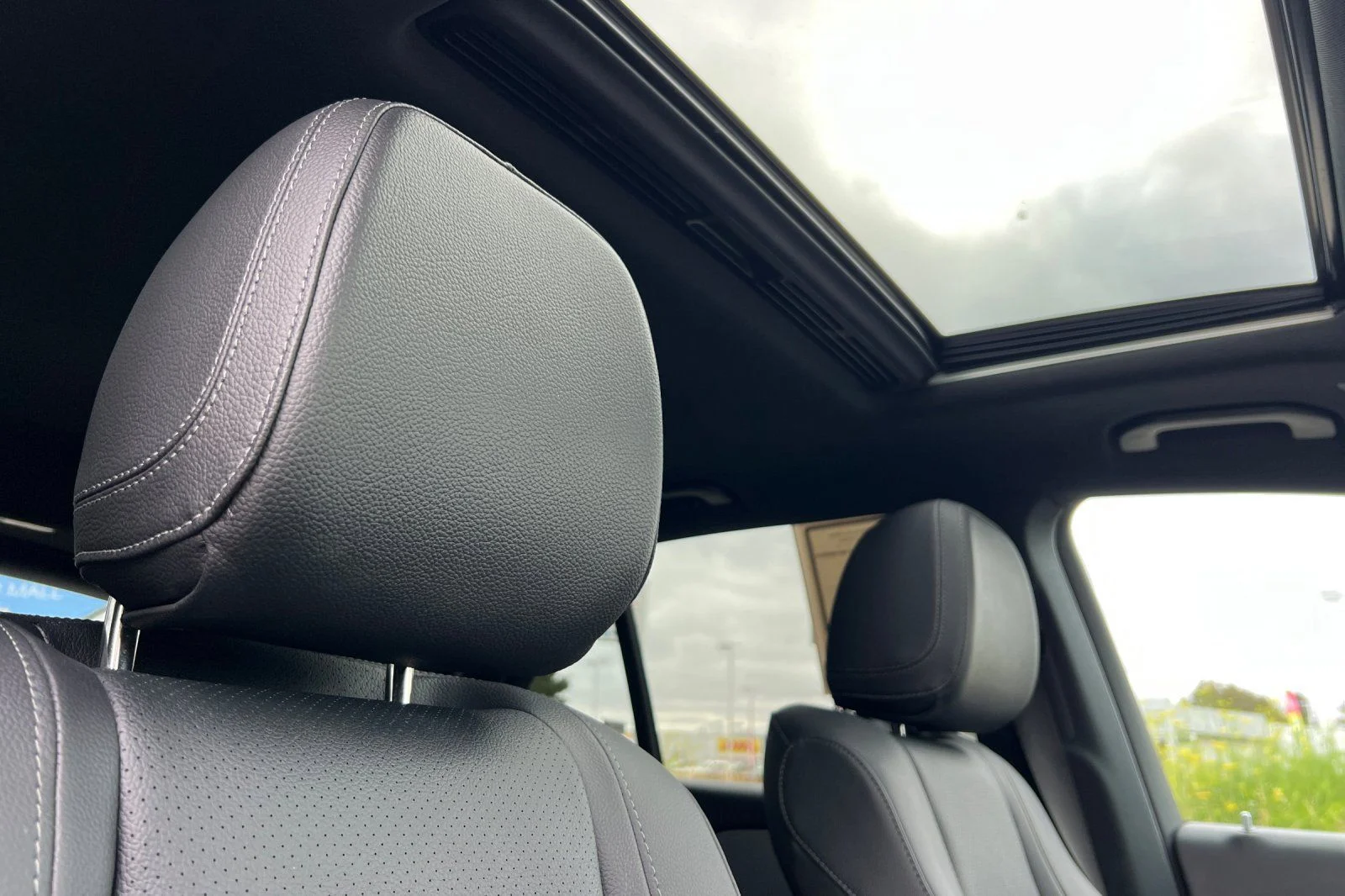 Used 2024 Black Mercedes-Benz GLE 350 image 21