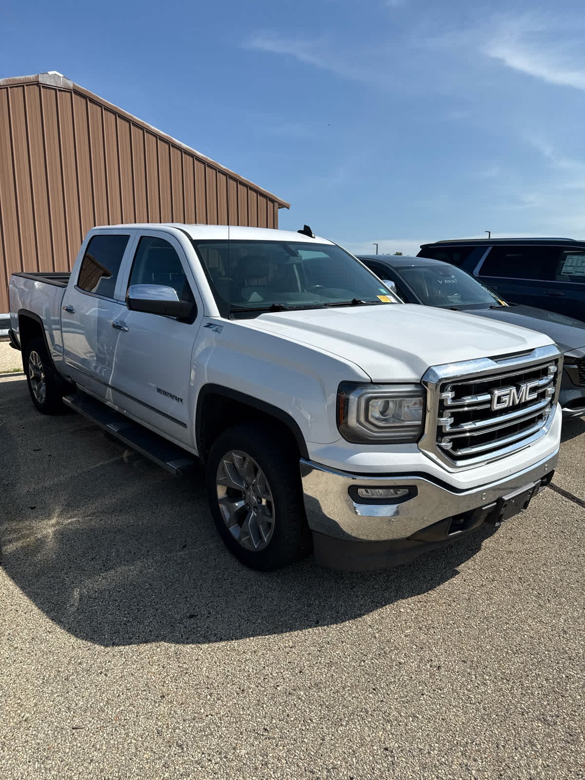 Used 2018 SUMMIT WHITE GMC SLT image 4