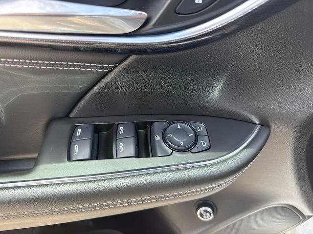 Used 2022 White Buick Preferred image 12
