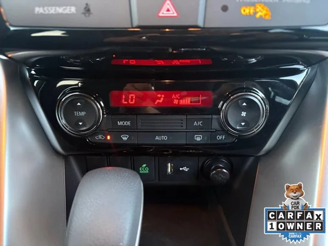 Used 2025  Mitsubishi ES image 4