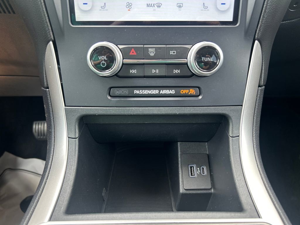Used 2023 Gray Ford SEL image 27