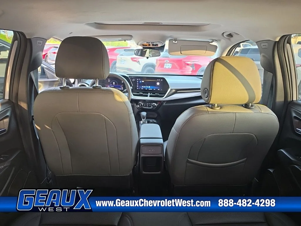 Used 2025 Gray Chevrolet ACTIV image 24