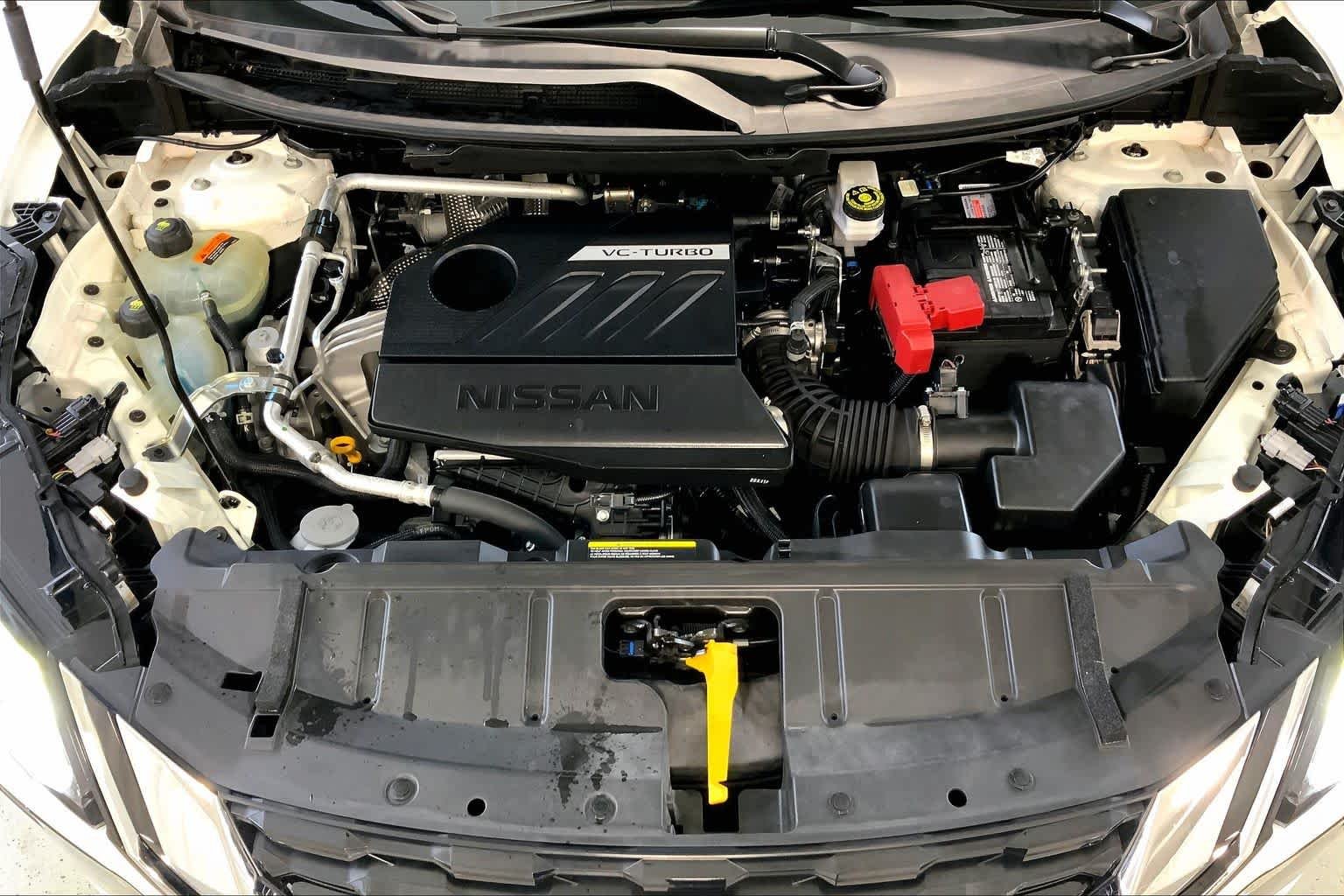 Used 2022 Pearl White Tricoat Nissan SL image 30
