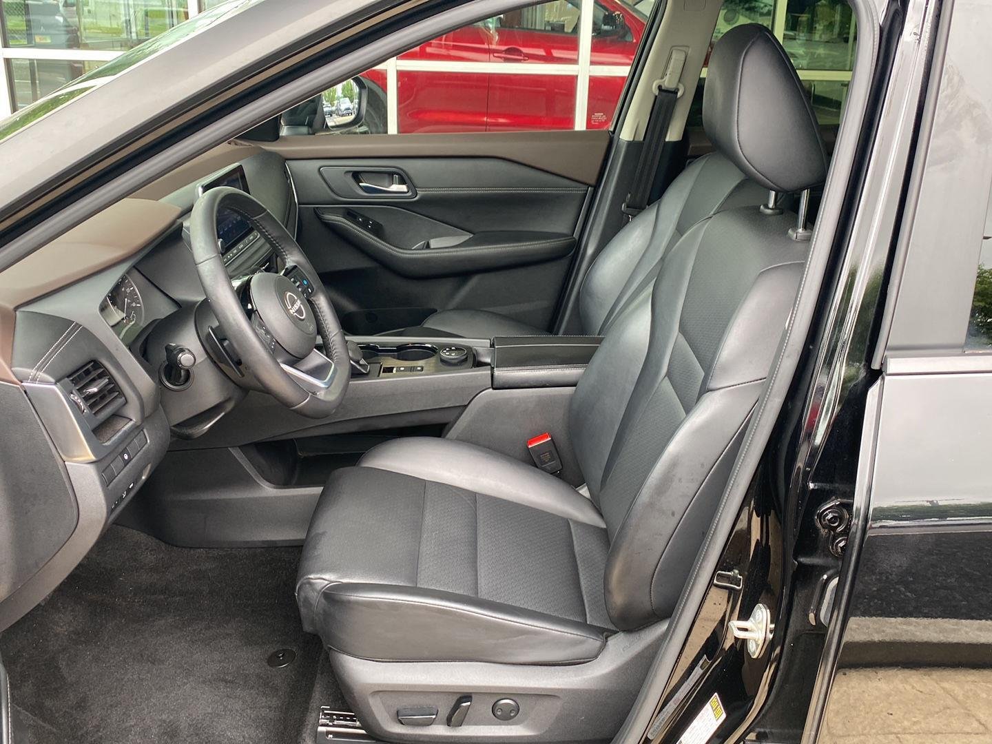 Certified Used 2023 Super Black Nissan SV image 18