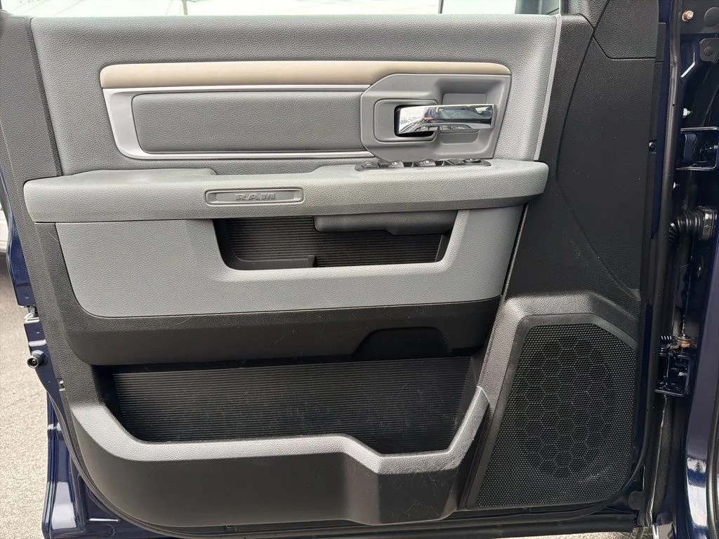 Used 2013 Blue Ram SLT image 26