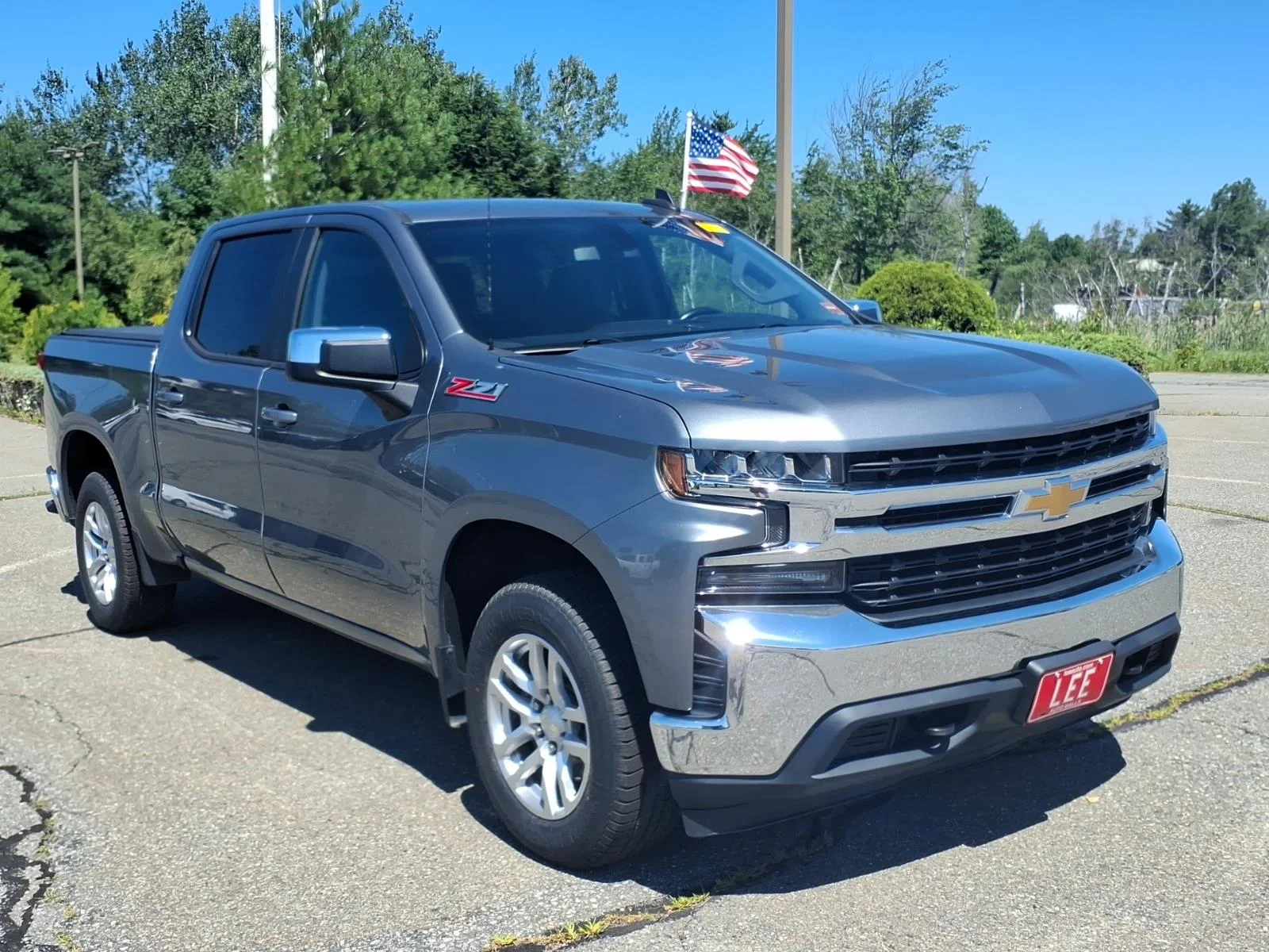 Used 2019 Steel Metallic Chevrolet LT image 3