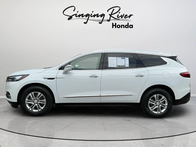 Used 2018 White Buick Essence image 4