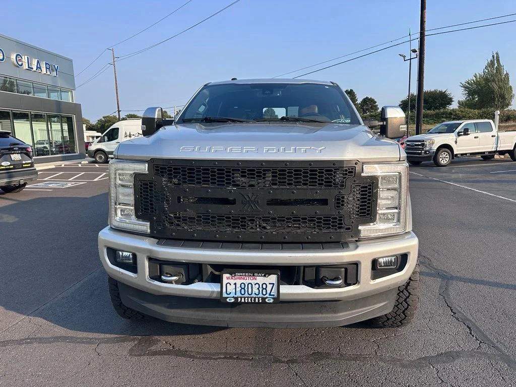 Used 2017 Silver Ford Platinum image 11