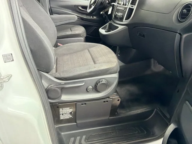 Used 2018 White Mercedes-Benz NA image 13