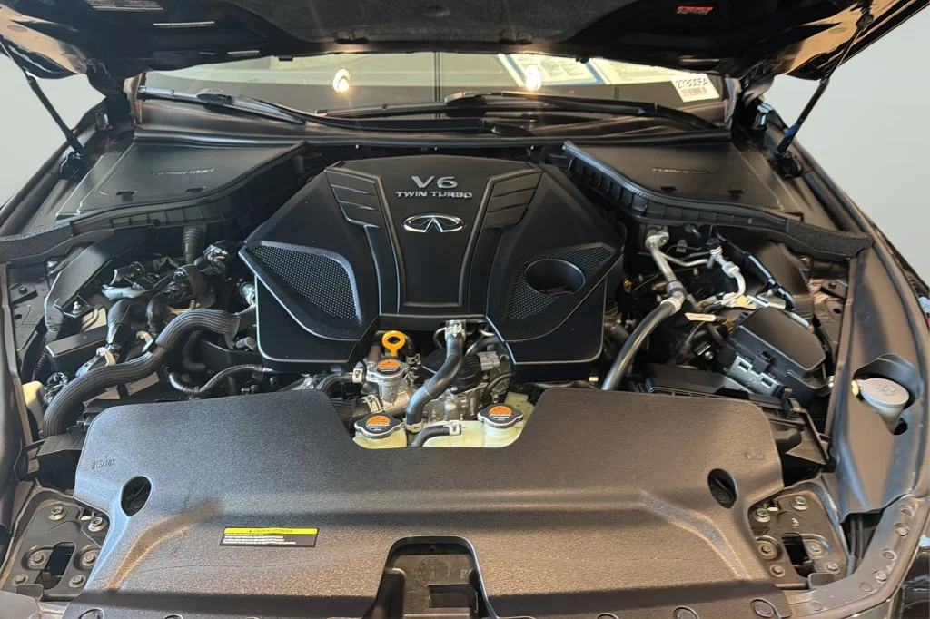 Used 2023 Black INFINITI Red Sport 400 image 9