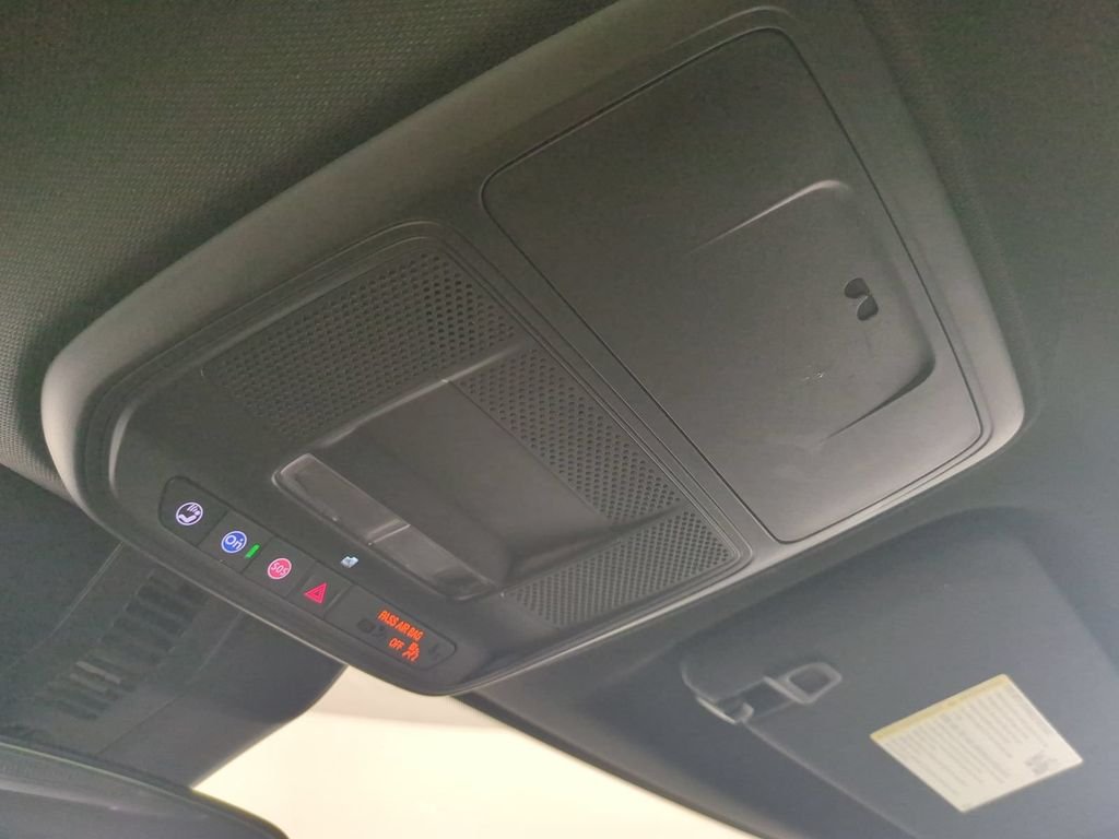 2026 Chevrolet Traverse LT - Photo 25