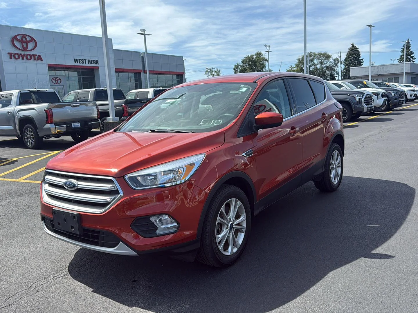 Used 2019 Sedona Orange Ford SE image 7