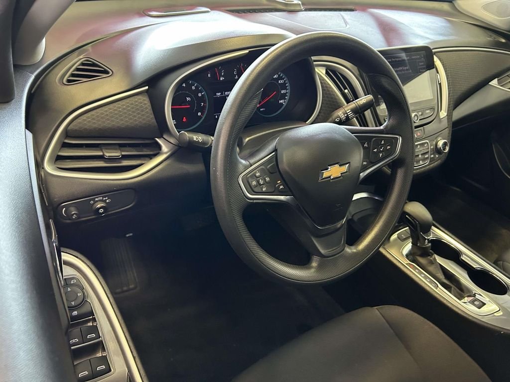 Used 2025 Blue Chevrolet LT image 12