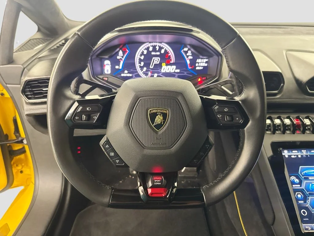 Used 2020 Giallo Inti Pearl Lamborghini  image 11