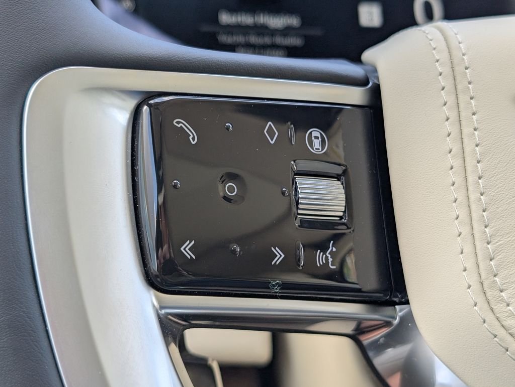 New 2026 Varesine Blue Land Rover SE image 23