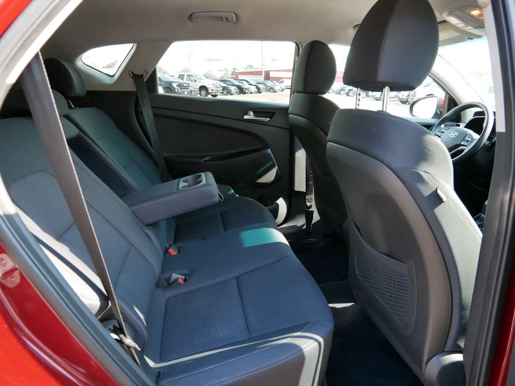 Used 2020 Red Hyundai Value image 9
