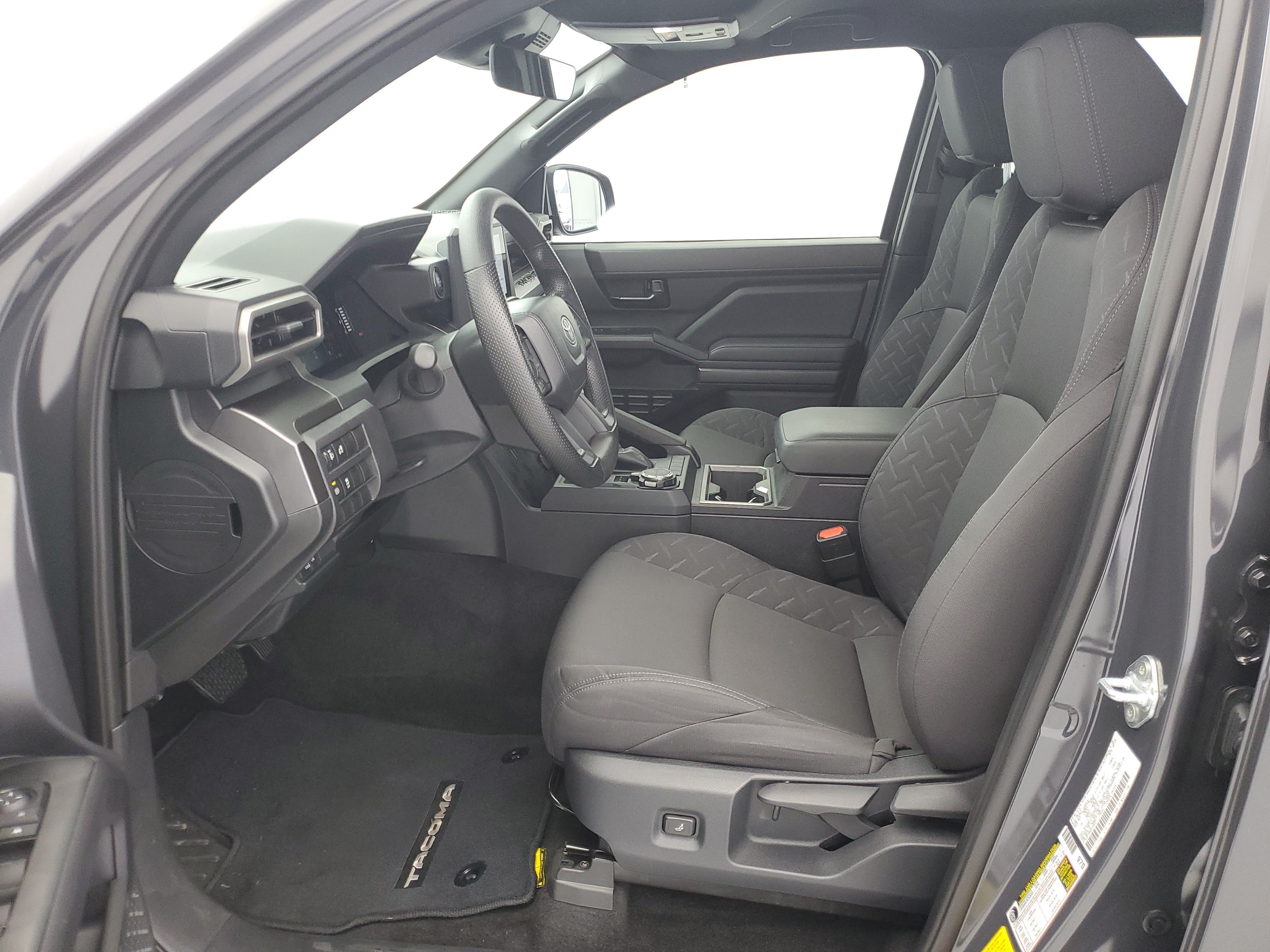 Used 2025 Underground Toyota SR5 image 18