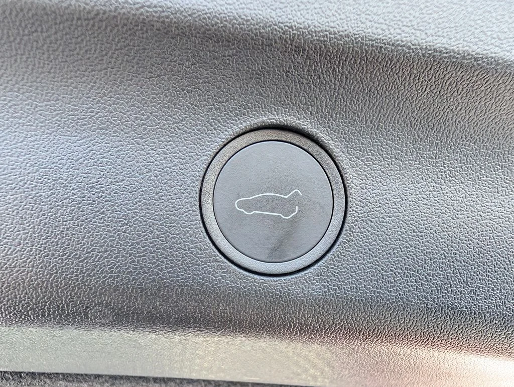 Used 2023  Tesla Performance image 11