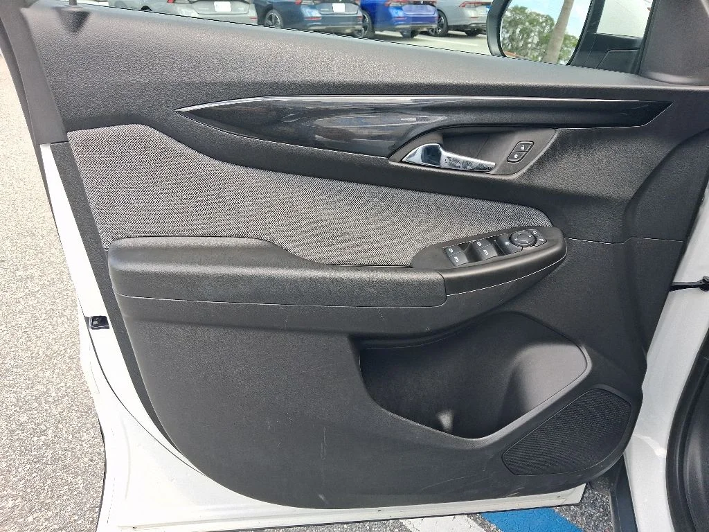 Used 2025 White Chevrolet LT image 20
