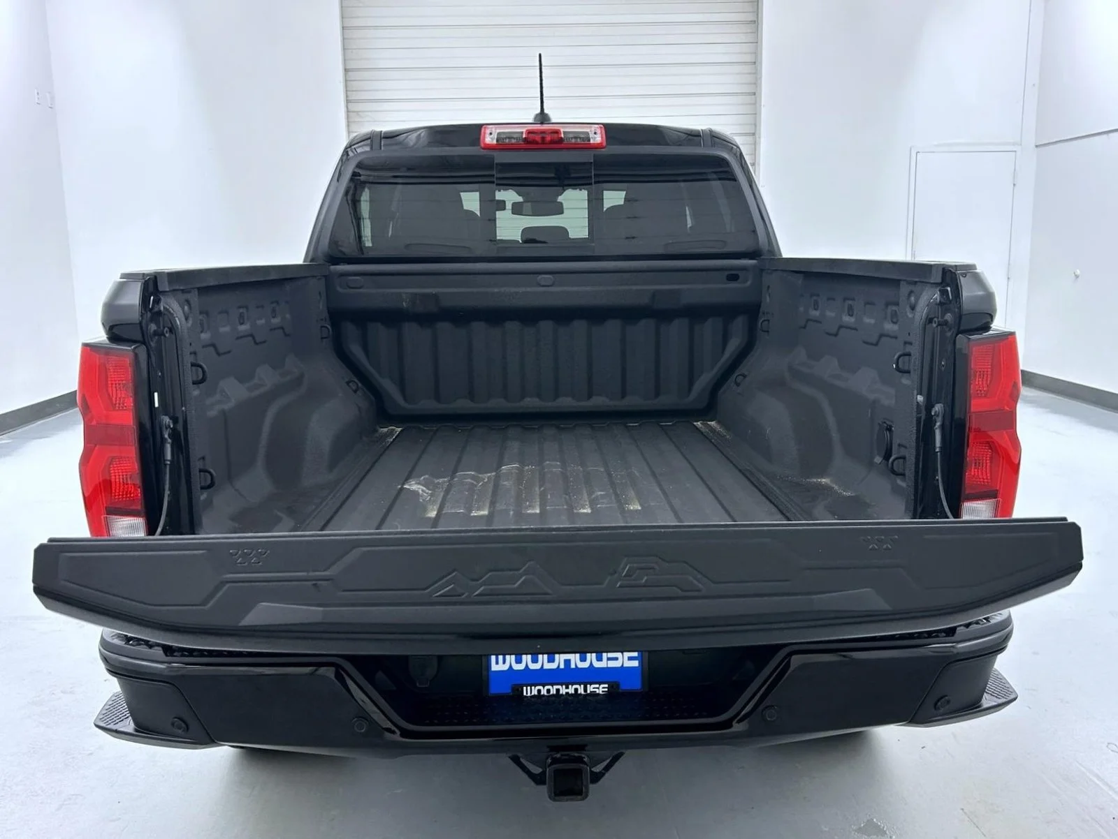 Used 2025 Black Chevrolet Z71 image 22