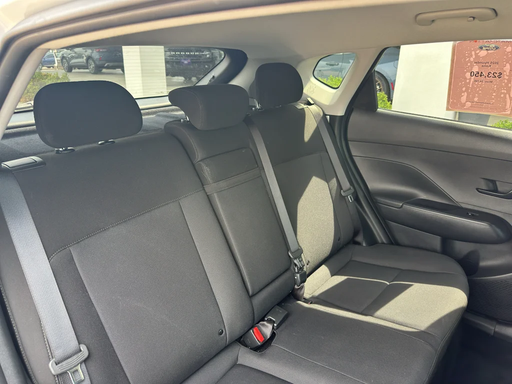 Used 2025 Cyber Gray Metallic Hyundai SEL image 32