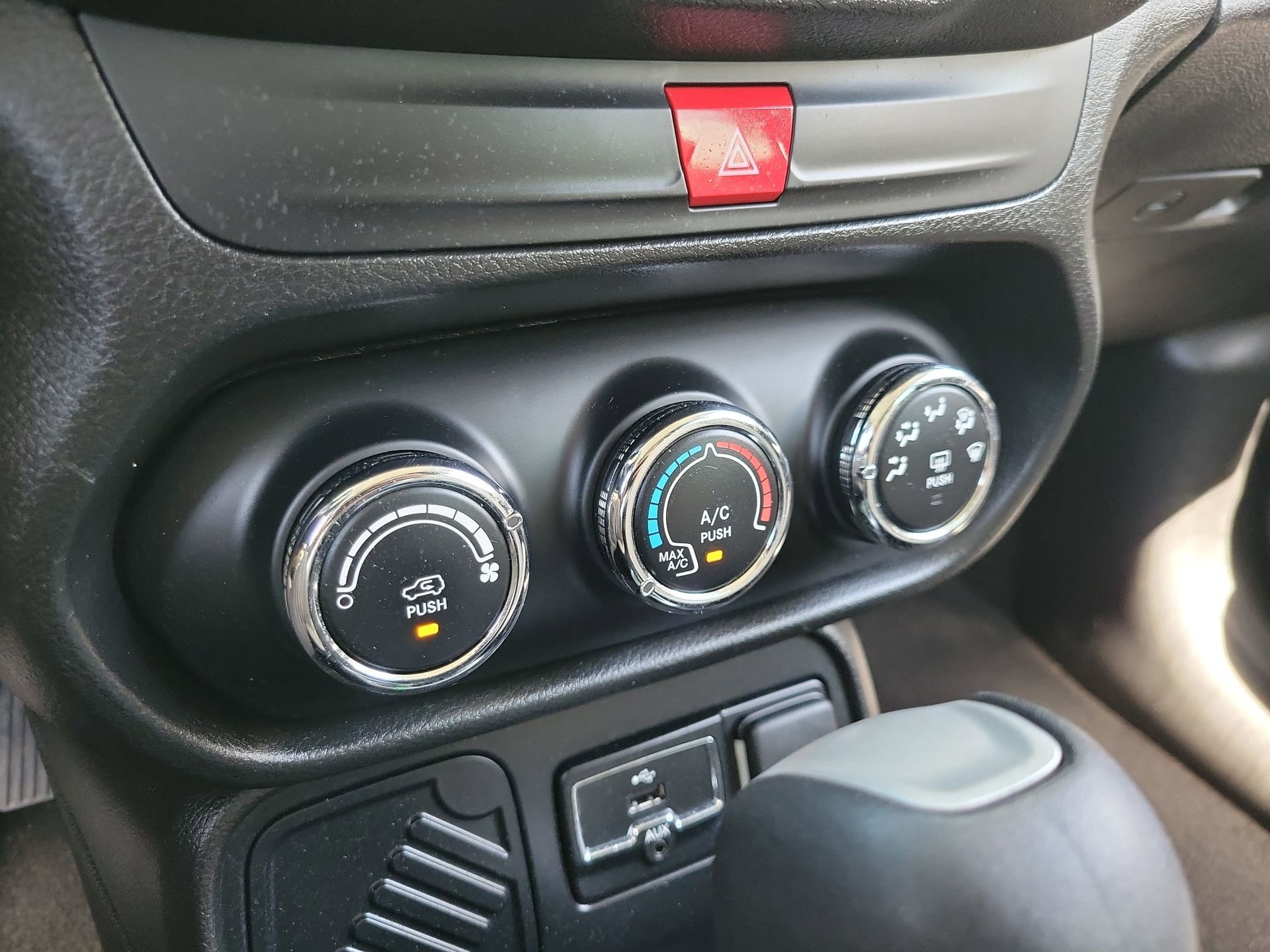 Used 2017 Hypergreen Clearcoat Jeep Sport image 24