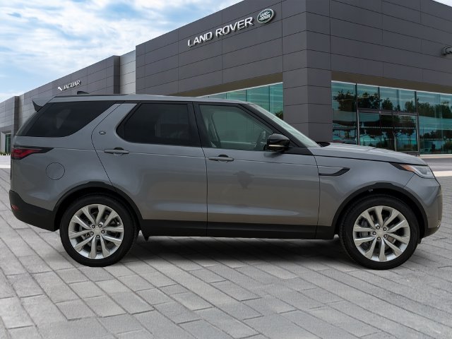 New 2026 Eiger Grey Land Rover S image 6