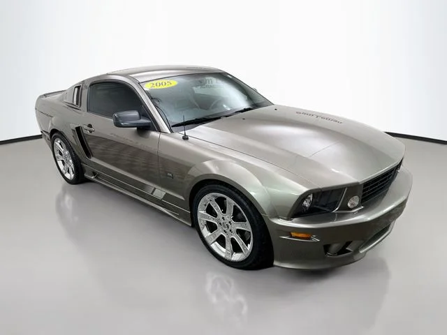 Used 2005 Green Ford GTP Saleen image 1