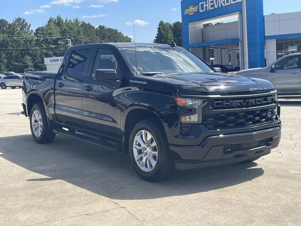 Used 2026 Black Chevrolet Custom image 5