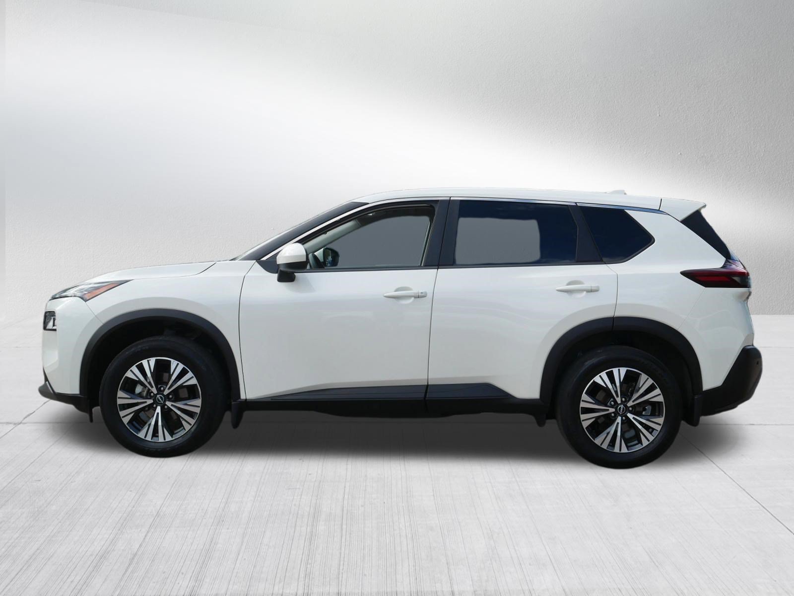 Certified Used 2023 Pearl White Tricoat Nissan SV image 4