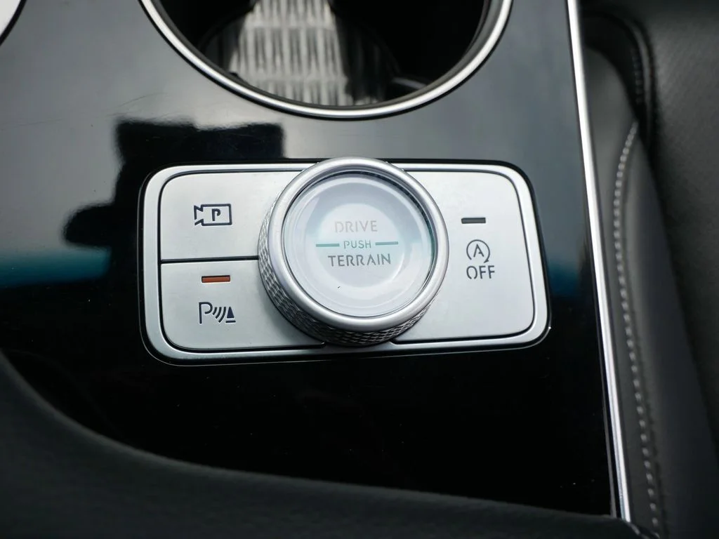 Used 2026 White Genesis 2.5T image 23