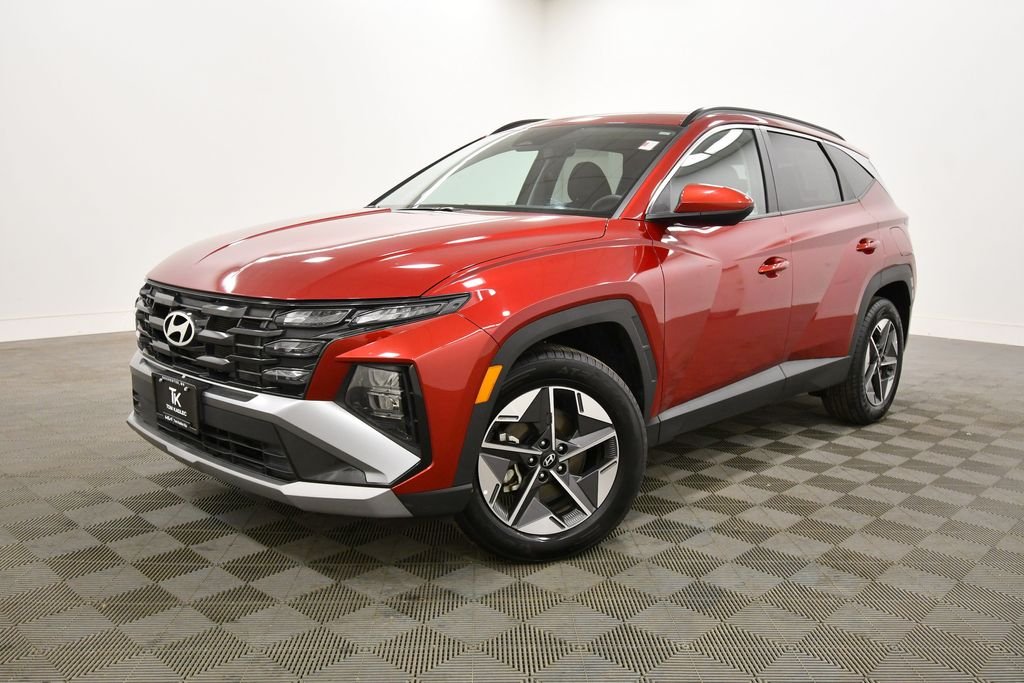 Used 2025 Hyundai Tucson SEL with VIN 5NMJBCDE5SH464247 for sale in Rochester, Minnesota