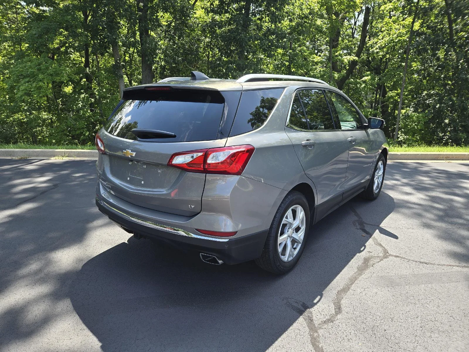 Used 2018 Pepperdust Metallic Chevrolet LT image 3