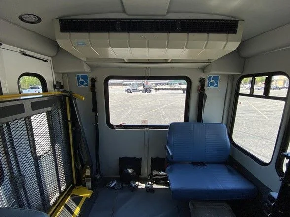 Used 2014 White Ford Handicap Accesible image 40