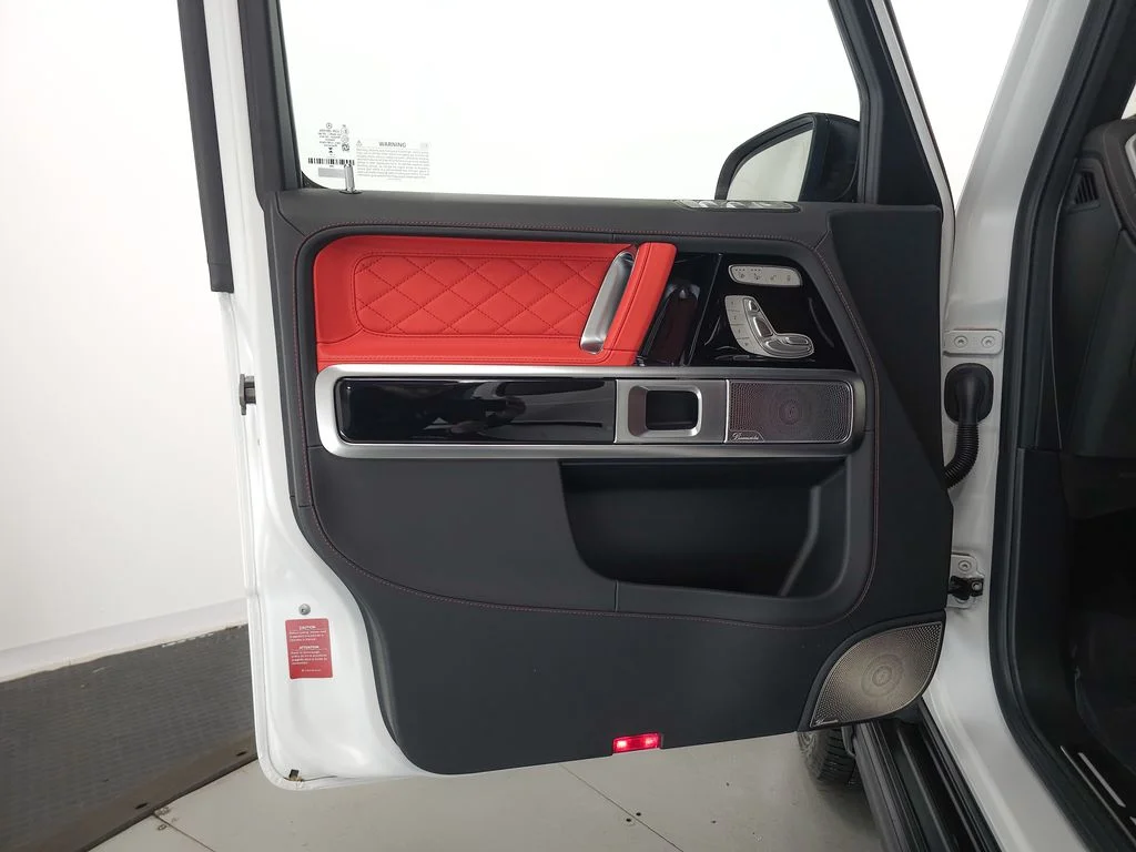 Certified Used 2025 MANUFAKTUR Moonlight White Magno Mercedes-Benz G 63 AMG® image 5