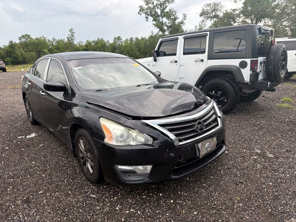 Used 2015 Black Nissan 2.5 S image 3